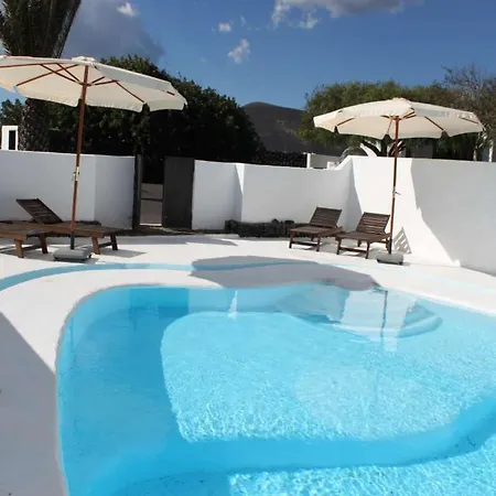 Sleeps 8 Pool Wifi فيلة *