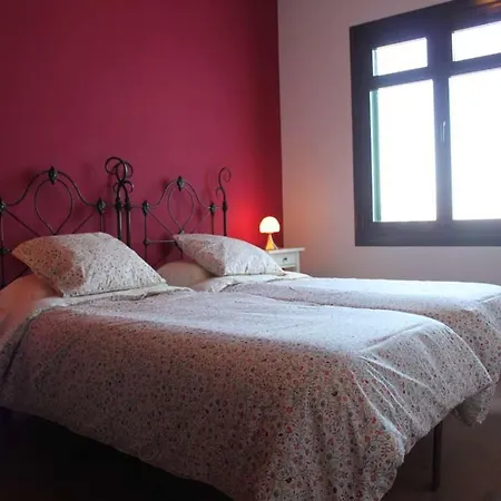 Villa Sleeps 8 Pool Wifi Masdache