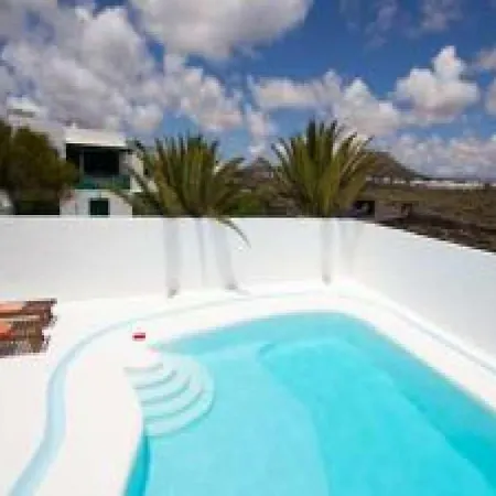 فيلة Sleeps 8 Pool Wifi *