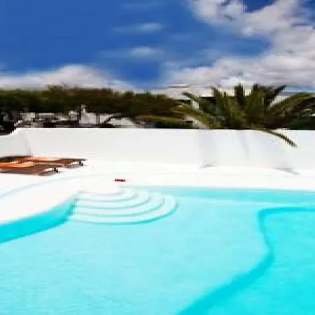 Sleeps 8 Pool Wifi Villa Masdache